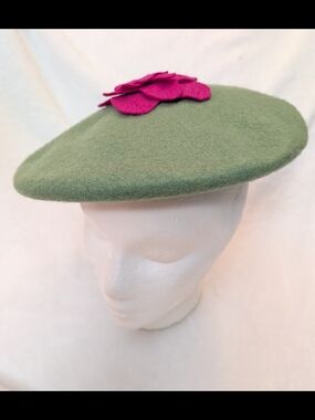 Disney Peter Pan Mermaid Hat Hand made lagoon wool lily pad beret 